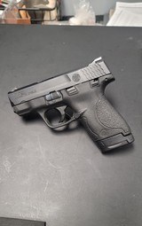 SMITH & WESSON M&P40 SHIELD .40 S&W - 2 of 3