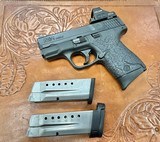 SMITH & WESSON M&P9 SHIELD 9MM LUGER (9X19 PARA) - 1 of 3