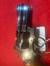 SMITH & WESSON 27-2 .357 MAG - 2 of 3