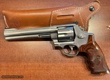 SMITH & WESSON 629-5 CLASSIC .44 MAGNUM - 1 of 3