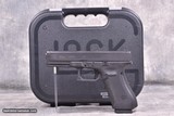 Glock G22Gen 4 .40 S&W - 1 of 3