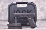 Glock G22Gen 4 .40 S&W - 1 of 3