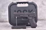 Glock G22Gen 4 .40 S&W - 1 of 3