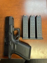 GLOCK 19 19 Gen 5 9MM LUGER (9X19 PARA) - 3 of 3