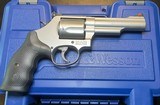 SMITH & WESSON MODEL 69 COMBAT MAGNUM .44 MAGNUM - 1 of 2