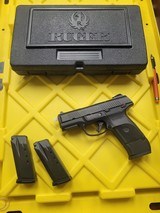 RUGER SR40C .40 S&W - 1 of 3