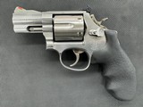 SMITH & WESSON 686-4 .357 MAG - 1 of 3