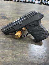 KELTEC p-32 p32 p 32 subcompact pocket carry gun .32 ACP - 2 of 3