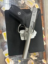 SMITH & WESSON SW22 VICTORY .22 LR - 1 of 2