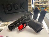 GLOCK 19 g19 gen 5 9MM LUGER (9X19 PARA) - 1 of 3