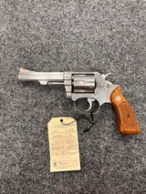 SMITH & WESSON 63 No Dash Stainless Steel w/Wood Grips .22 LR - 1 of 3