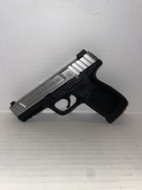 SMITH & WESSON SD40 VE .40 S&W - 1 of 3