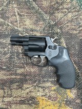 SMITH & WESSON MODEL 36-10 .38 SPL - 2 of 3