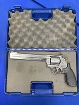 SMITH & WESSON 629 CLASSIC .44 MAGNUM - 1 of 3