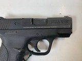SMITH & WESSON M&P 9 SHIELD 9MM LUGER (9X19 PARA) - 1 of 3