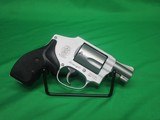 SMITH & WESSON 642-2 AIRWEIGHT .38 SPL - 2 of 3