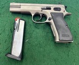 EAA WITNESS .40 S&W - 1 of 3