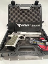 MAGNUM RESEARCH DE50 Desert Eagle .50 AE - 1 of 3