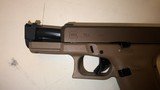 GLOCK G19X FDE Night Sights 9MM LUGER (9X19 PARA) - 3 of 3