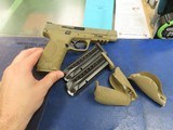 SMITH & WESSON M&P9 2.0 FDE 9MM LUGER (9X19 PARA) - 1 of 3