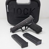 GLOCK 22 G22 GEN 4 .40 (Night Sights) POLICE TRADE IN .40 S&W - 1 of 3