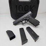 GLOCK 22 G22 GEN 4 .40 (Night Sights) POLICE TRADE IN .40 S&W - 1 of 3