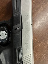 SMITH & WESSON SW40 VE .40 S&W - 2 of 3