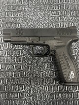 SPRINGFIELD ARMORY XDM-40 4.5 .40 S&W - 1 of 3