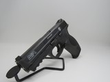 SMITH & WESSON M&P40 .40 S&W - 2 of 3