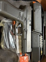 GLOCK G17 GEN 5 POLICE TRADE IN 9MM LUGER (9X19 PARA) - 1 of 3