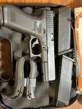 GLOCK G17 GEN 5 POLICE TRADE IN 9MM LUGER (9X19 PARA) - 1 of 3