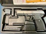 RUGER SR9 9MM LUGER (9X19 PARA) - 2 of 3