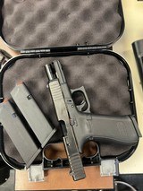 GLOCK 22 G22 Gen 5 .40 CALIBER - 3 of 3