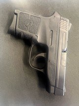 SMITH & WESSON BODYGUARD .380 .380 ACP - 1 of 2