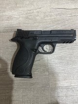SMITH & WESSON M&P 40 FULL SIZE .40 S&W - 1 of 3