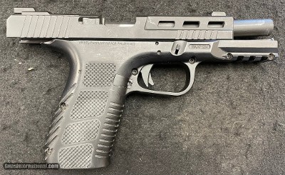 ROCK ISLAND ARMORY STK100 9MM LUGER (9X19 PARA)