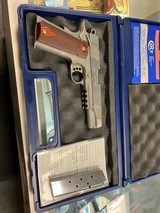 COLT 1911 GOVERNEMENT RAIL GUN .45 ACP - 1 of 2