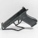GLOCK LEO G17 GEN5, Grade 2 9MM LUGER (9X19 PARA) - 1 of 3
