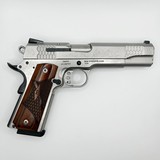 SMITH & WESSON SW1911 .45 ACP - 2 of 3