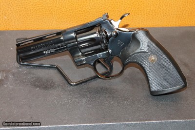 COLT PYTHON .357 MAG