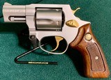 TAURUS 85 .38 SPL - 2 of 3