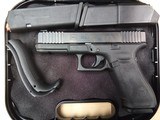 GLOCK 22 G22 Gen 5 .40 S&W - 1 of 3