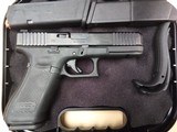 GLOCK 22 G22 Gen 5 .40 S&W - 2 of 3