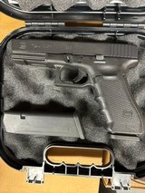 GLOCK G17 GEN 4 POLICE TRADE IN 9MM LUGER (9X19 PARA) - 2 of 3