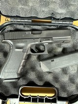 GLOCK G17 GEN 4 POLICE TRADE IN 9MM LUGER (9X19 PARA) - 1 of 3