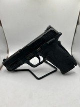 SMITH & WESSON m&p 9 sheild ez 9MM LUGER (9X19 PARA) - 1 of 3
