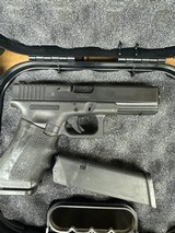 GLOCK 17 GEN 3 LEO TRADE IN 9MM LUGER (9X19 PARA) - 1 of 3