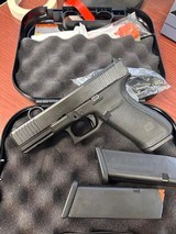 GLOCK G21 GEN 5 MOS .45 ACP - 1 of 2