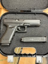 GLOCK 17 G17 GEN 4 9mm w/ 2 MAGS (POLICE TRADE-IN) 9MM LUGER (9X19 PARA) - 2 of 3