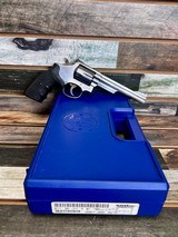 SMITH & WESSON 66-4 .357 MAG - 1 of 3